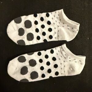 White ankle socks with dots ⚫️⚪️⚫️⚪️